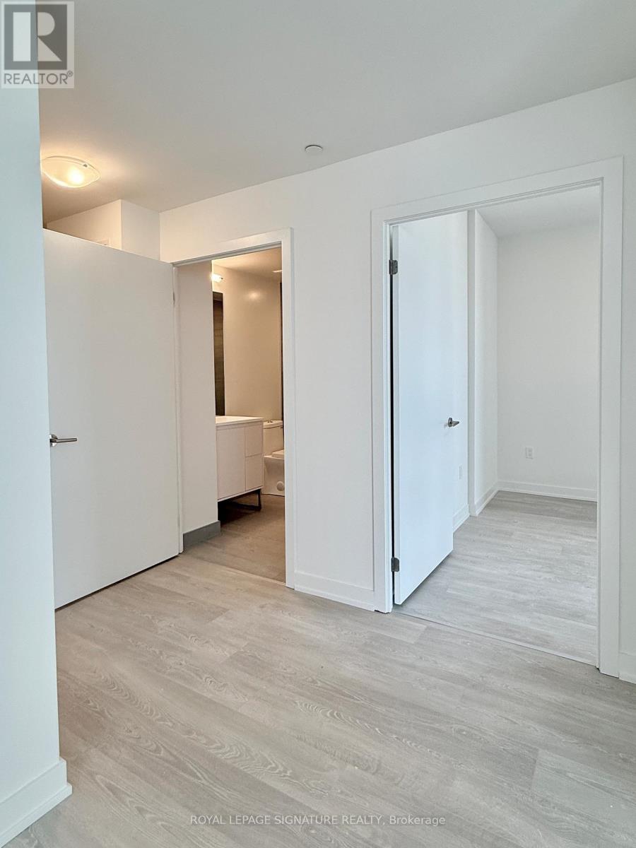 1811 - 1 Quarrington Lane, Toronto, Ontario  M3C 0S4 - Photo 9 - C12641978