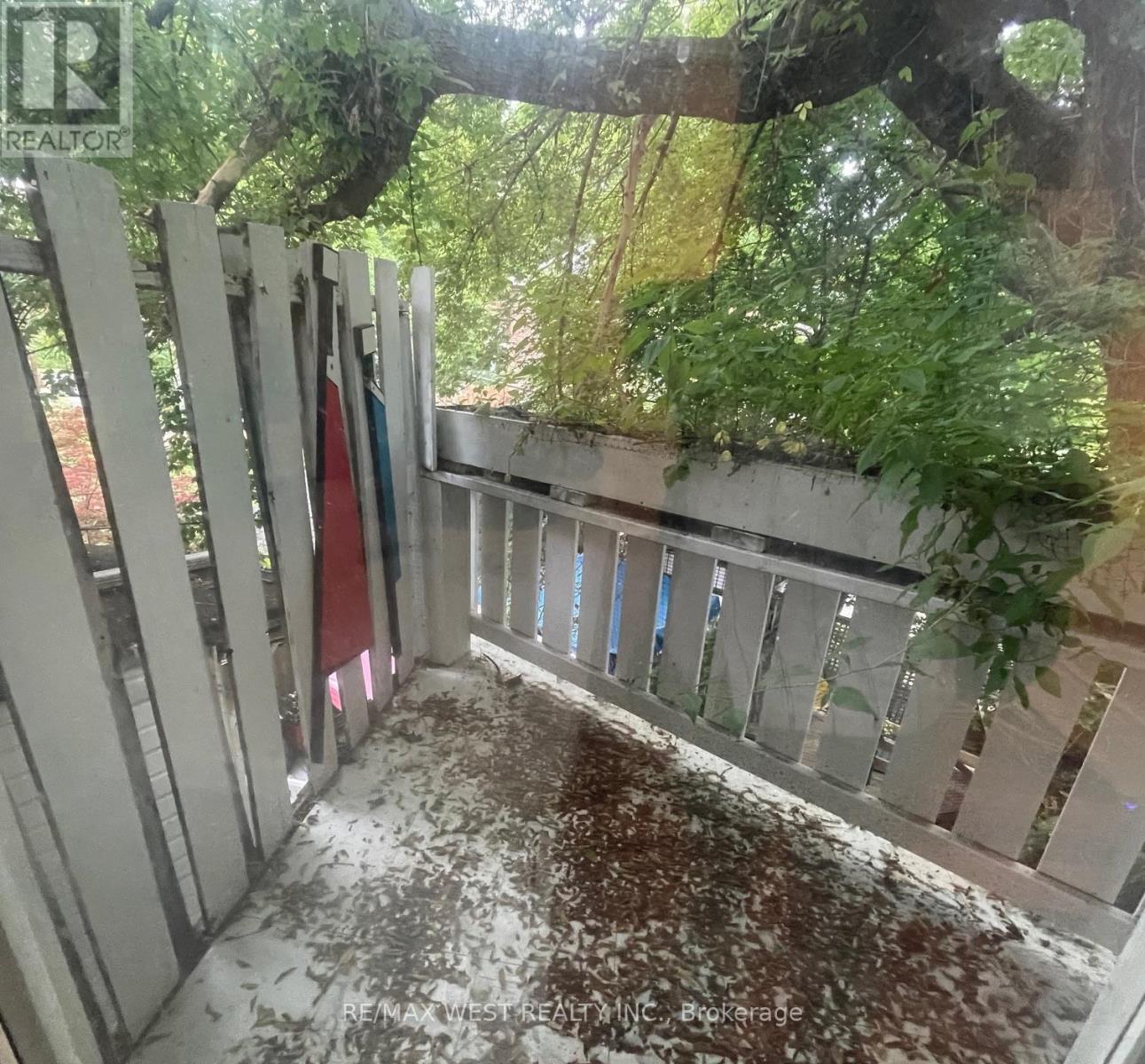 1813 Gerrard Street E, Toronto, Ontario  M4L 2B6 - Photo 11 - E12641918