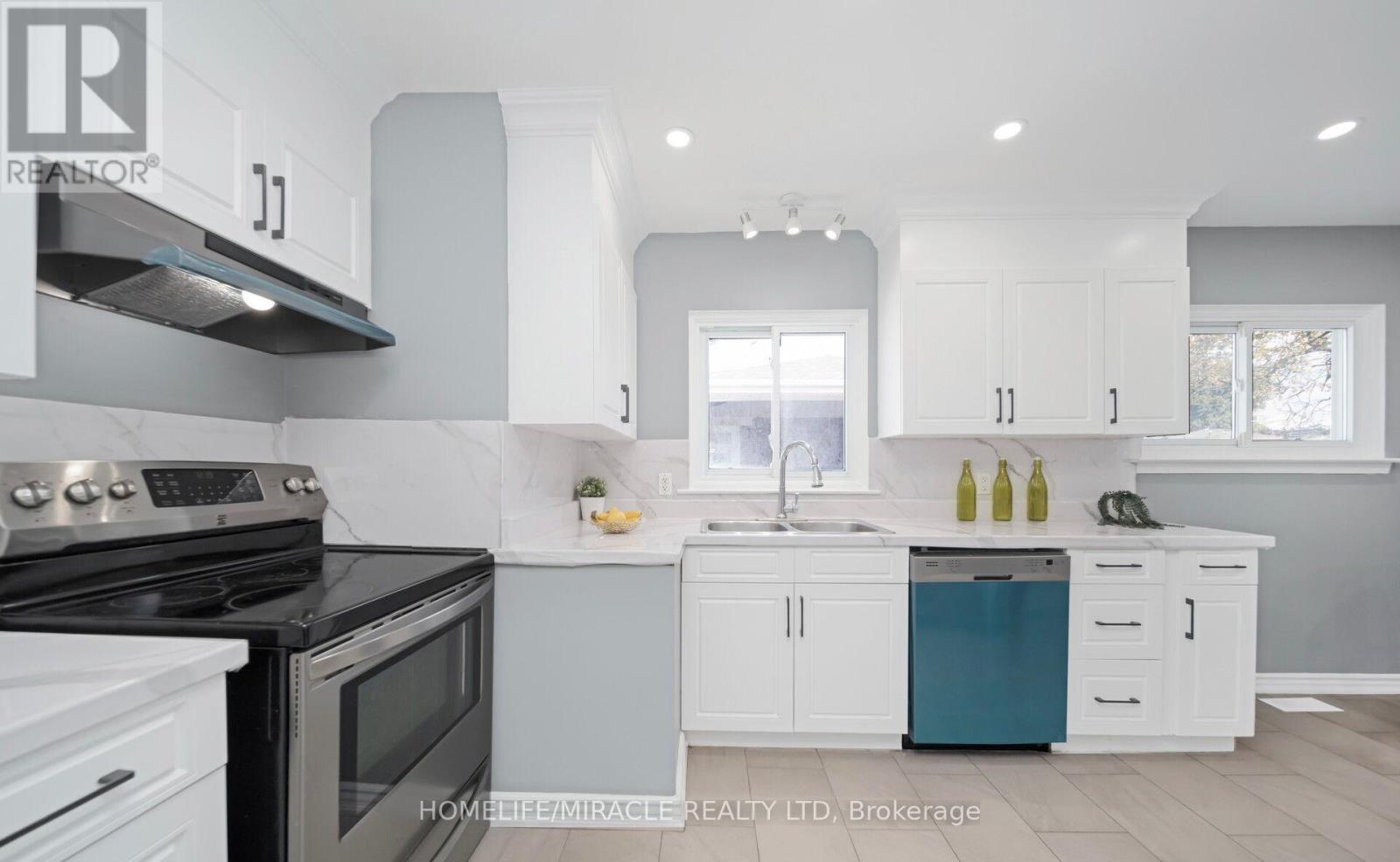 860 Liverpool Road, Pickering, Ontario  L1W 1S4 - Photo 11 - E12641940