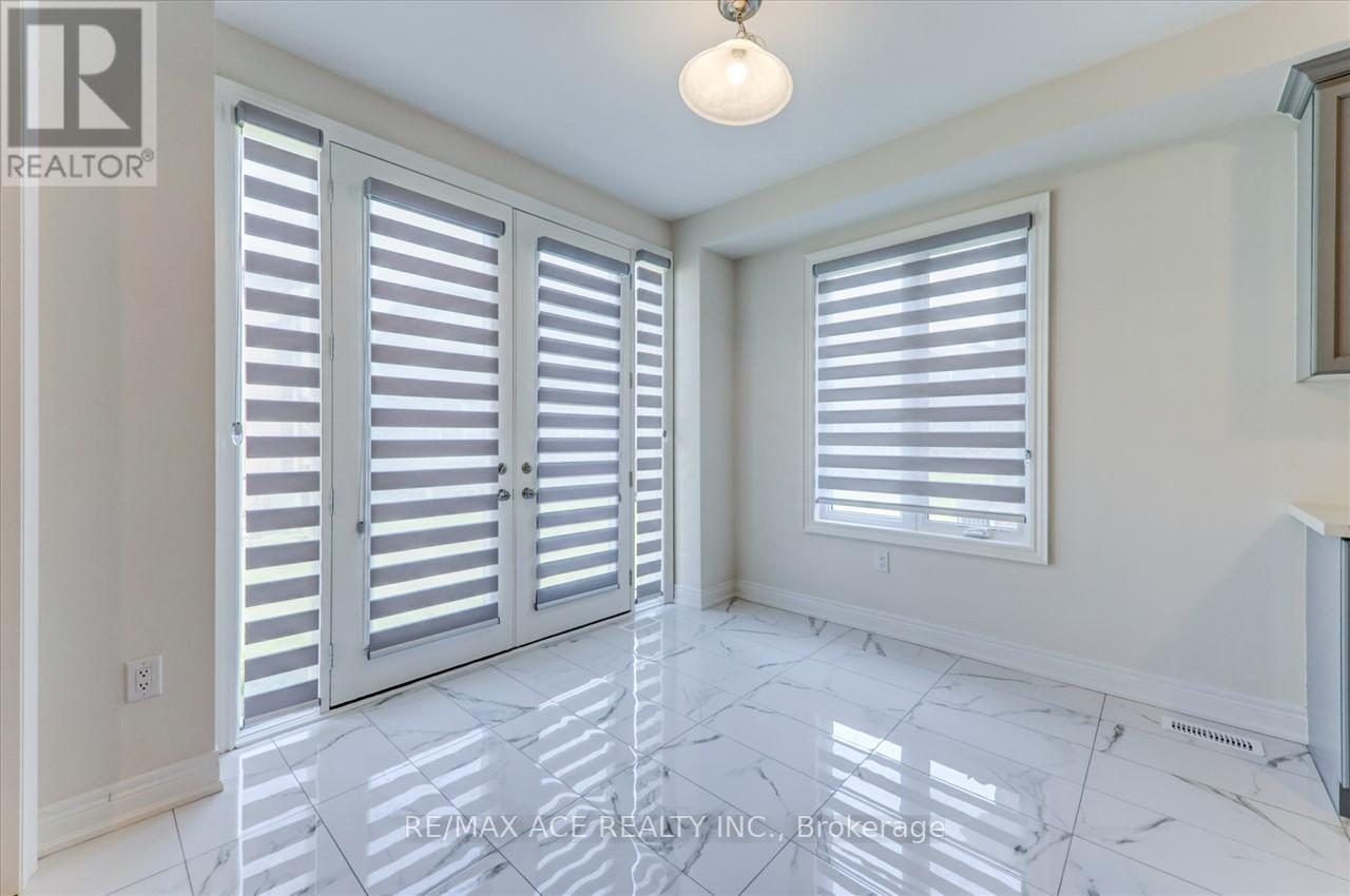 14 Hitching Post Road, Georgina, Ontario  L4P 0H9 - Photo 12 - N12641924