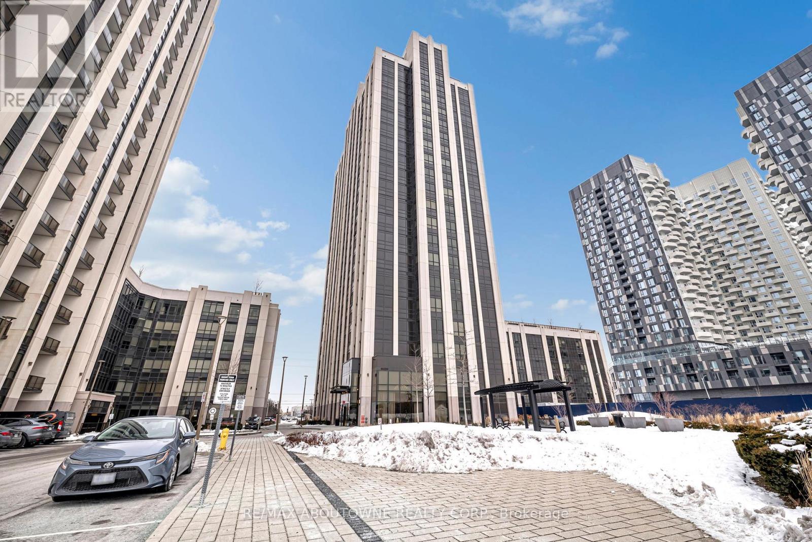 1609 - 9085 JANE STREET, Vaughan, Ontario