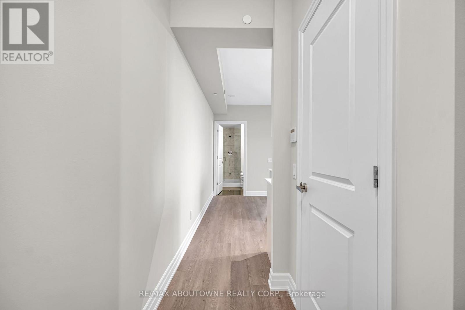 1609 - 9085 Jane Street, Vaughan, Ontario  L6A 4J3 - Photo 2 - N12641948