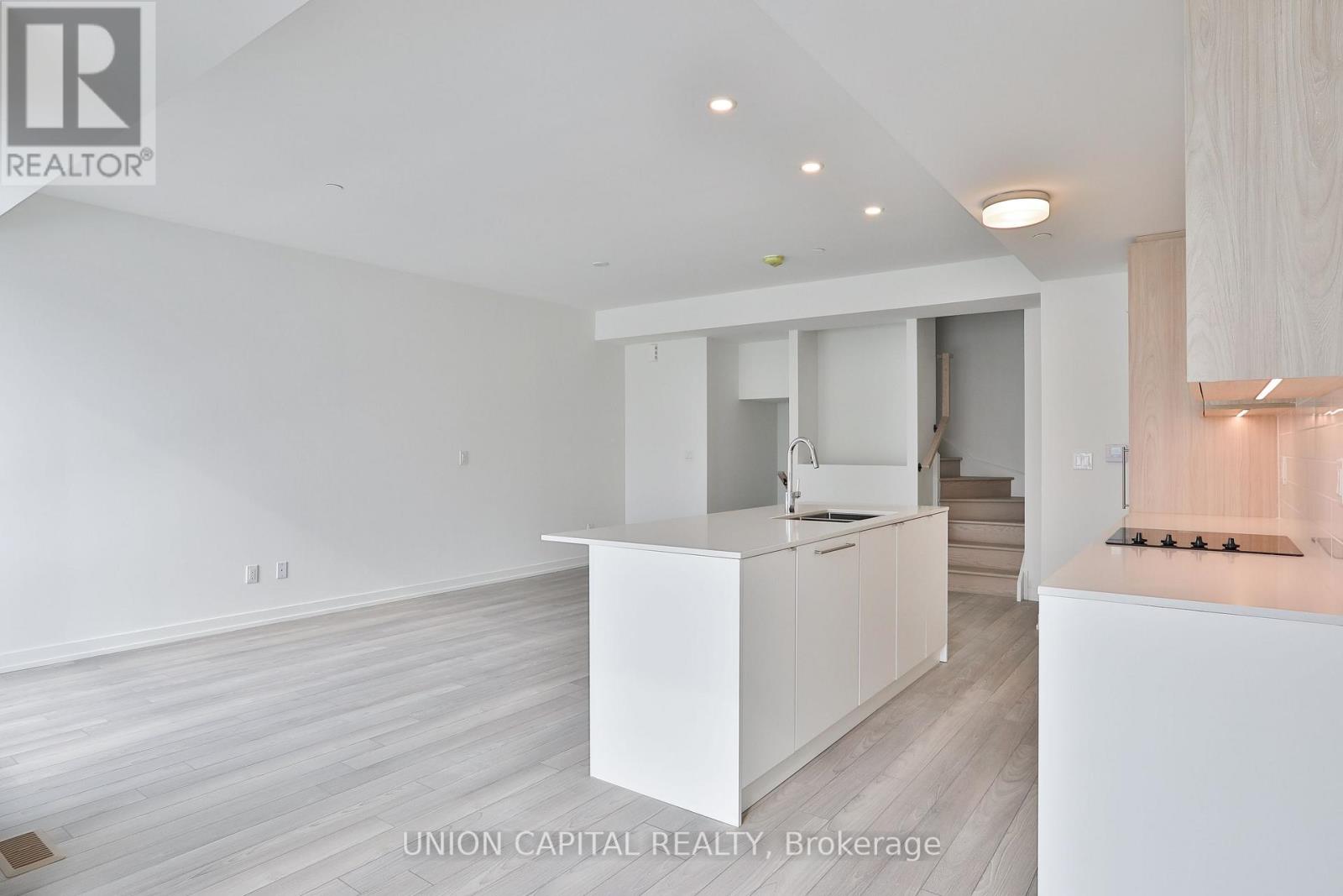 203 - 2 Red Squirrel Lane, Richmond Hill, Ontario  L4S 0P5 - Photo 13 - N12641950