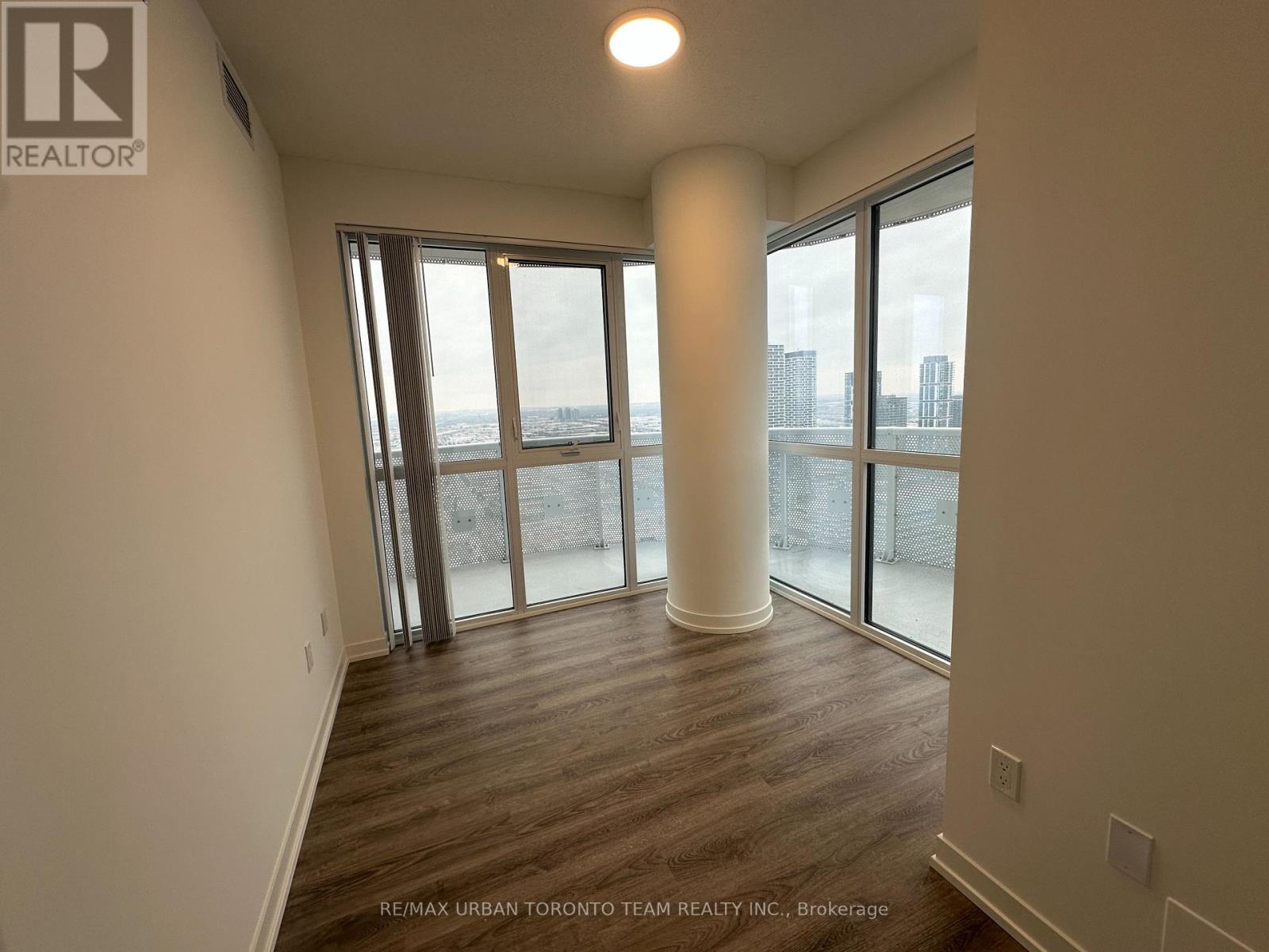 4806 - 8 Interchange Way, Vaughan, Ontario  L4K 5Z7 - Photo 15 - N12641954