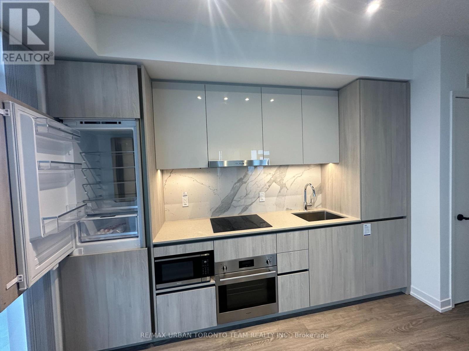 4806 - 8 Interchange Way, Vaughan, Ontario  L4K 5Z7 - Photo 5 - N12641954