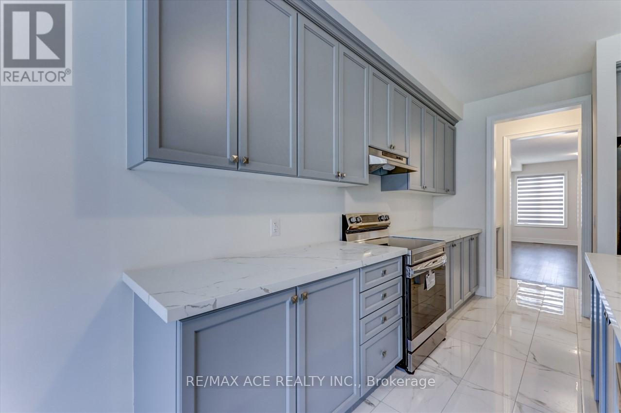 Main - 14 Hitching Post, Georgina, Ontario  L4P 0H9 - Photo 10 - N12641960