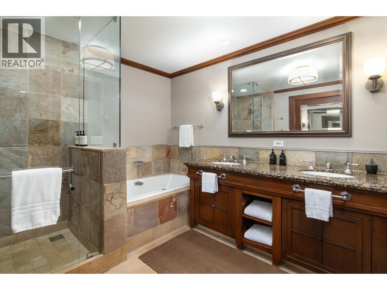 511/512 4591 Blackcomb Way, Whistler, British Columbia  V8E 0Y4 - Photo 16 - R2984904