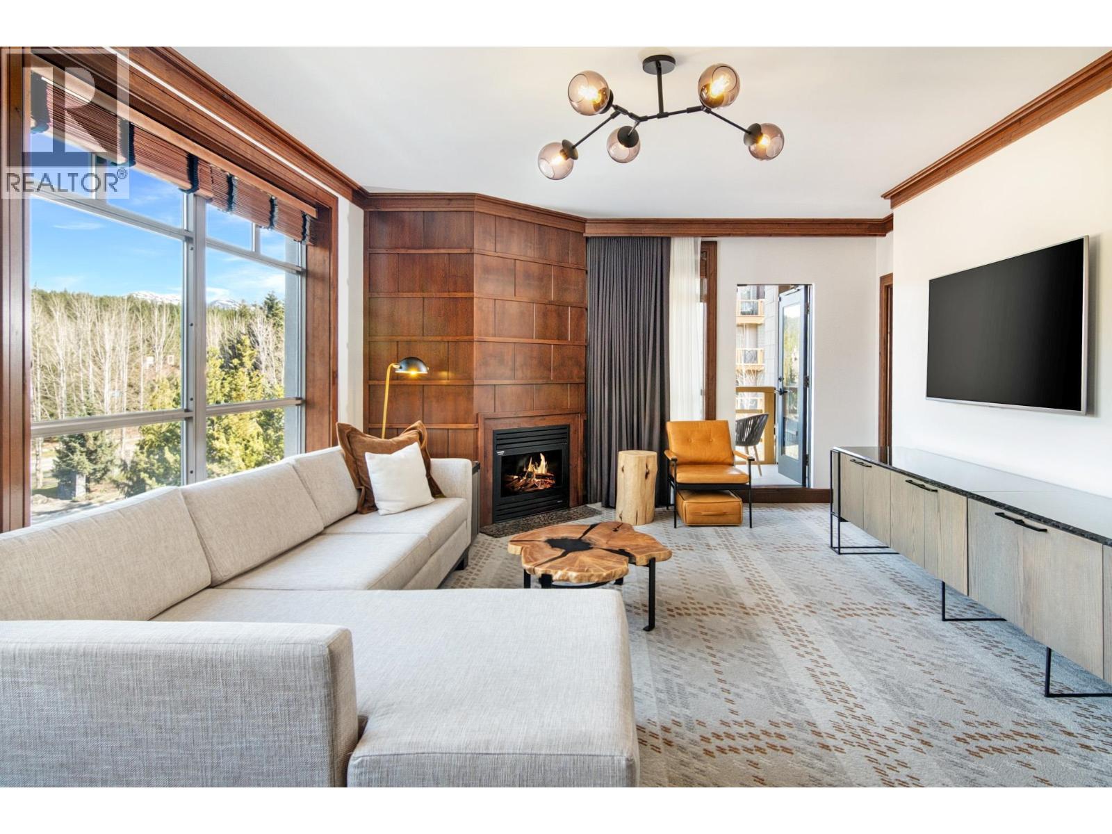 511/512 4591 Blackcomb Way, Whistler, British Columbia  V8E 0Y4 - Photo 8 - R2984904