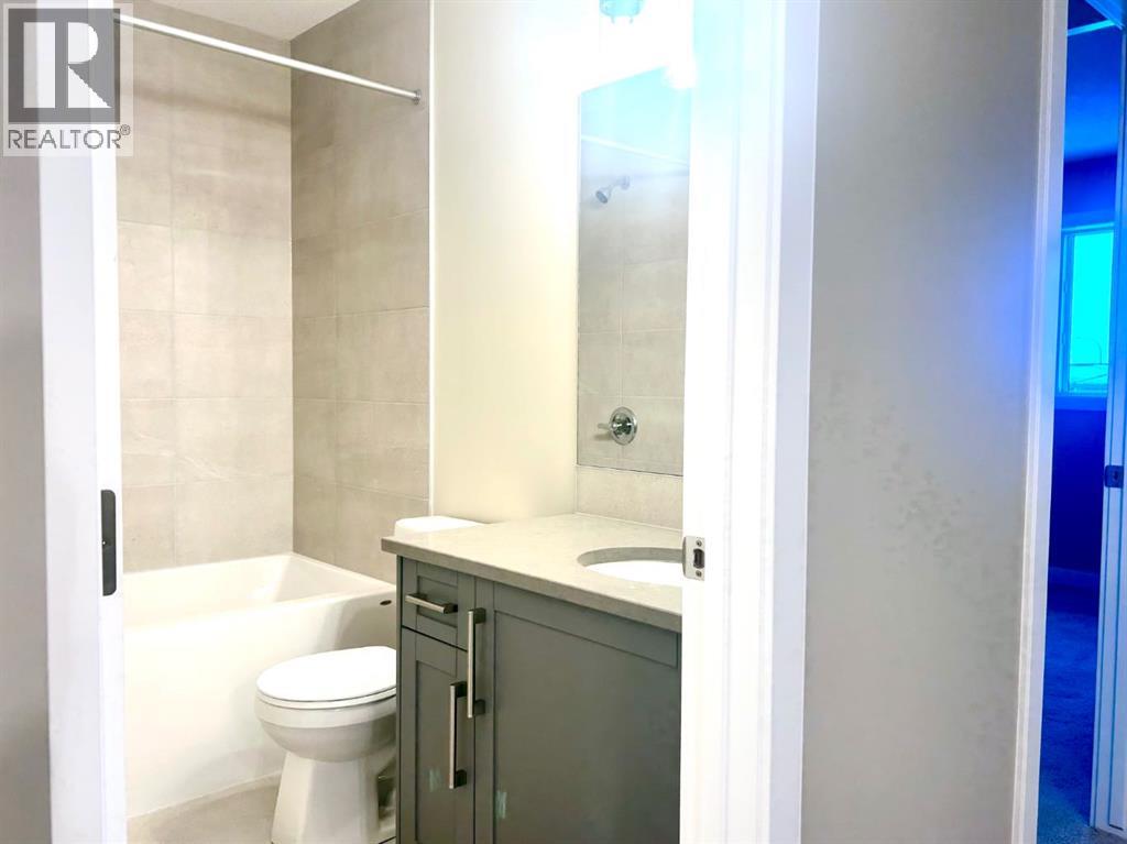 29 Sora Gate Se, Calgary, Alberta  T3S 0M6 - Photo 6 - A2274826