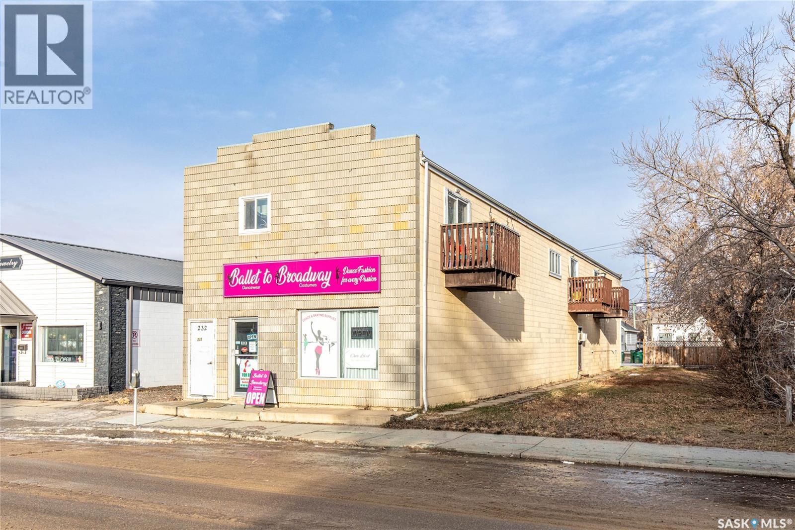 232 High Street W, Moose Jaw, Saskatchewan  S6H 1S8 - Photo 2 - SK025786