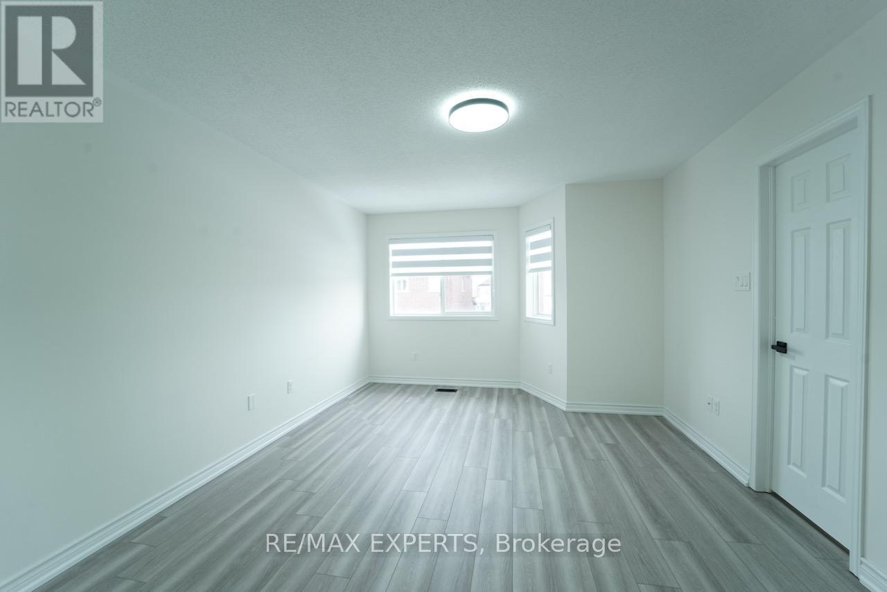 64 Peppertree Lane, Whitchurch-Stouffville, Ontario  L4A 0M8 - Photo 24 - N12641520