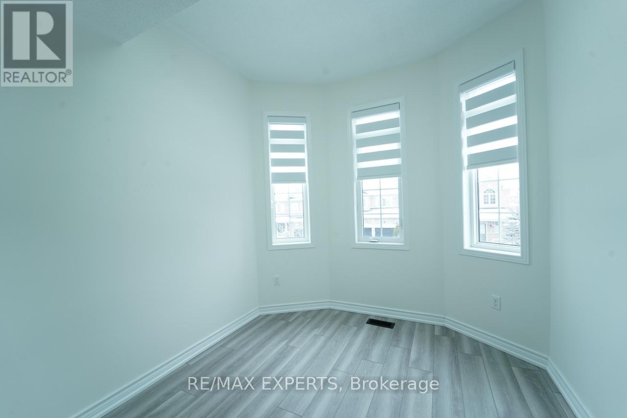 64 Peppertree Lane, Whitchurch-Stouffville, Ontario  L4A 0M8 - Photo 32 - N12641520