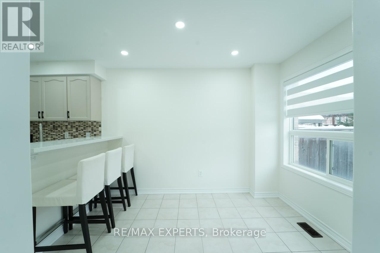 64 Peppertree Lane, Whitchurch-Stouffville, Ontario  L4A 0M8 - Photo 14 - N12641520