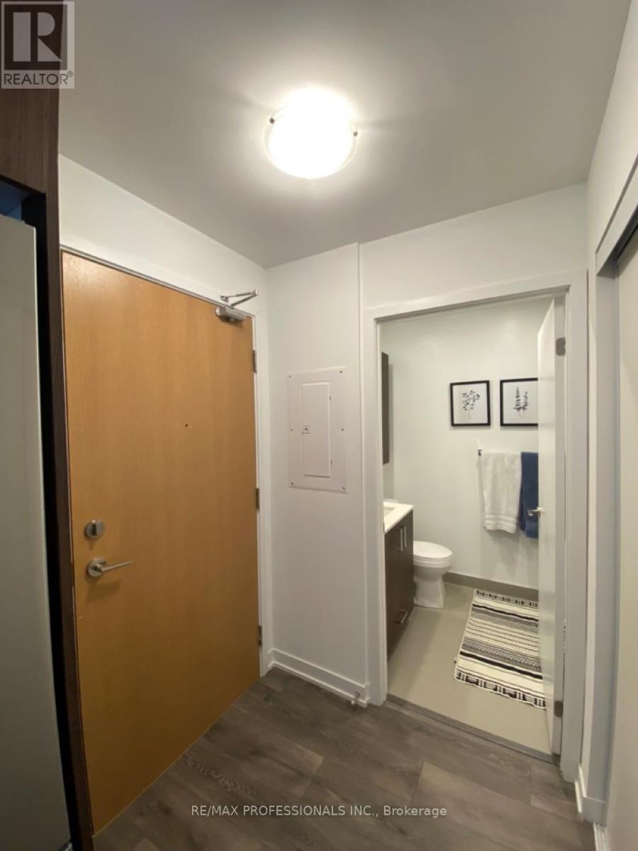 918 - 1787 St Clair Avenue W, Toronto, Ontario  M6N 1J6 - Photo 13 - W12631832