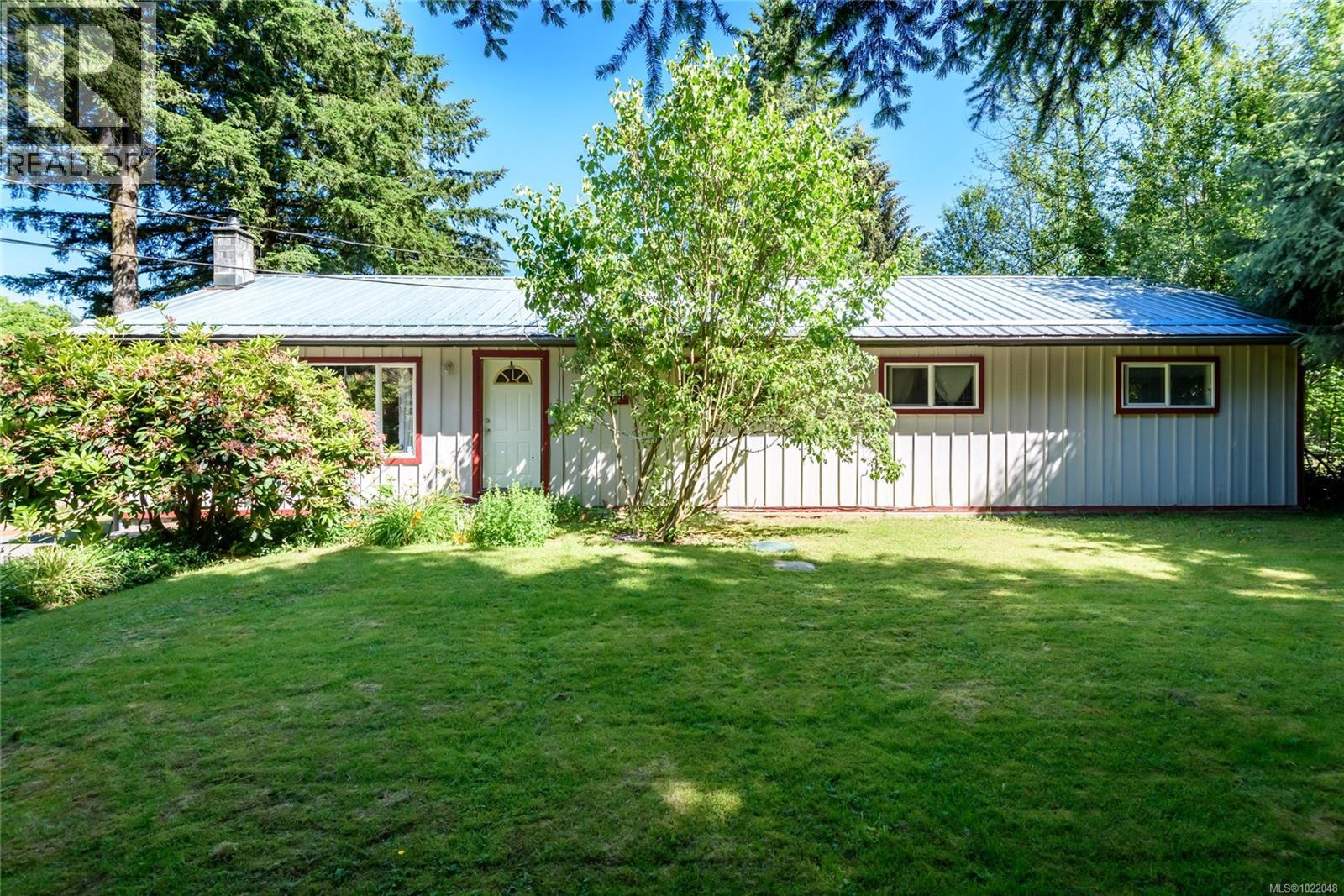 2030 Black Creek Rd, Black Creek, British Columbia