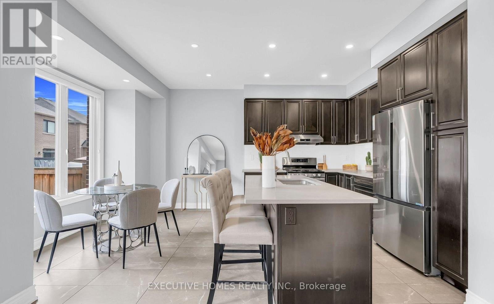 1221 Raspberry Terrace, Milton, Ontario  L9T 2X5 - Photo 9 - W12641946