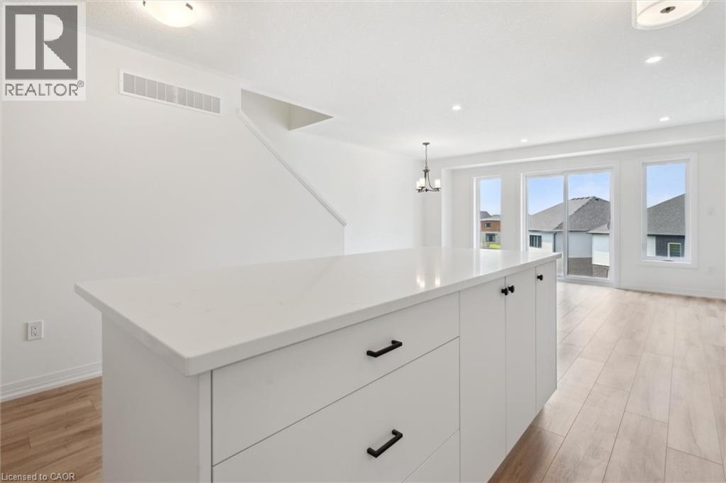 27 Benninger Drive, Kitchener, Ontario  N2E 0K4 - Photo 10 - 40791378