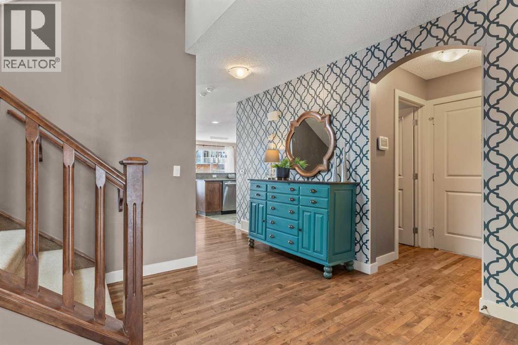 52 Westmount Circle, Okotoks, Alberta  T1S 0B6 - Photo 3 - A2274511