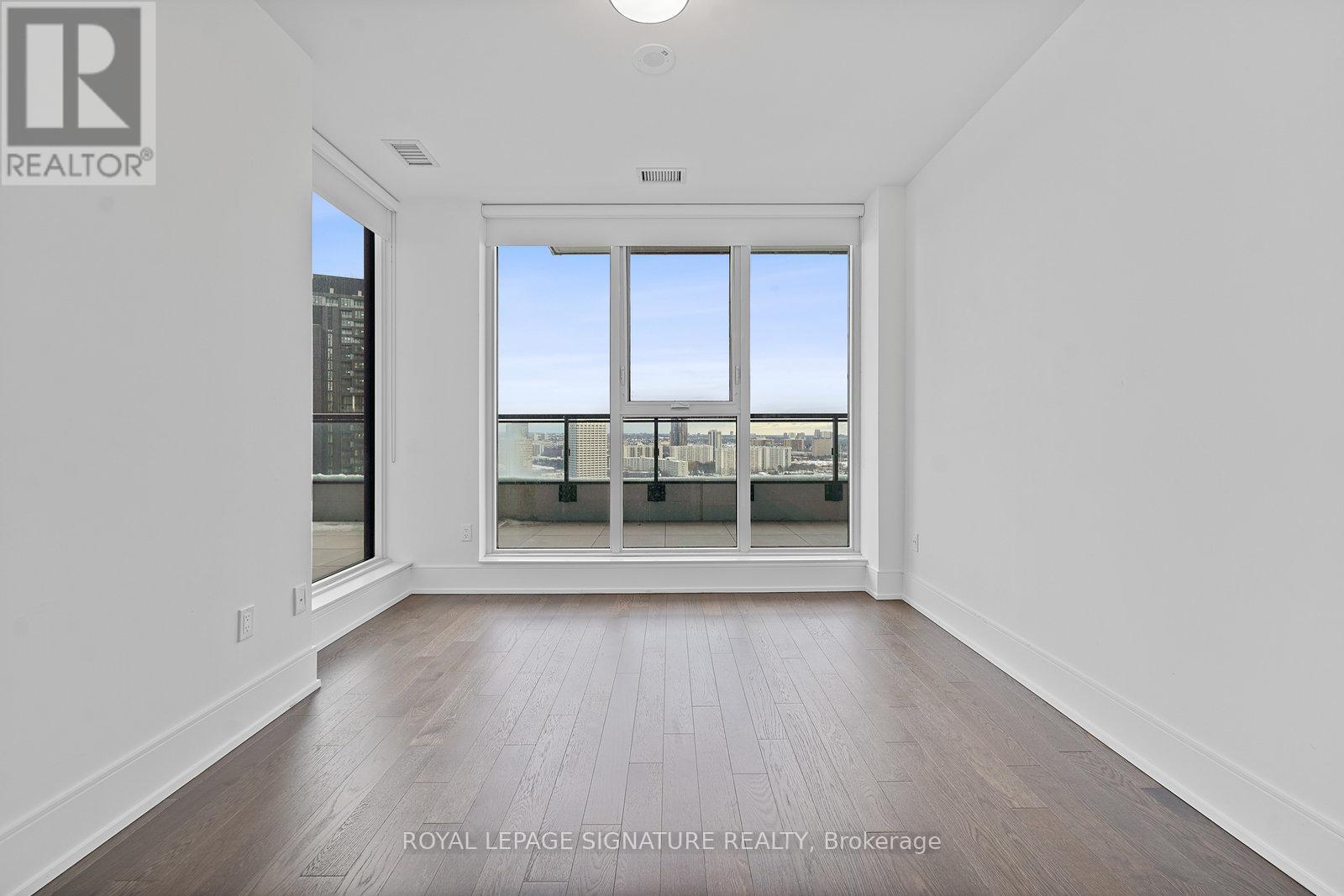 2507 - 30 Inn On The Park Drive, Toronto, Ontario  M3C 0P8 - Photo 31 - C12462502