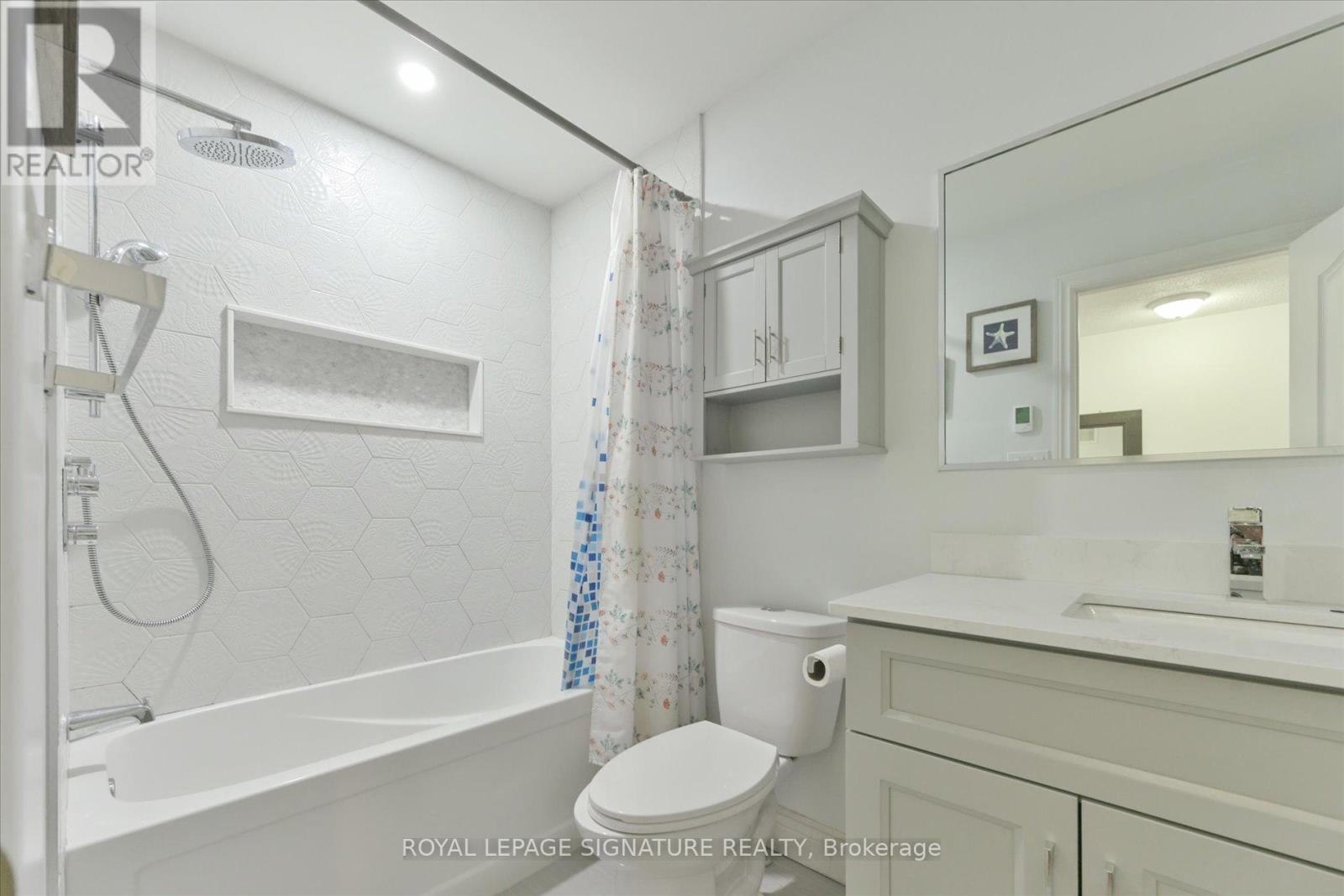 11 - 435 Hensal Circle, Mississauga, Ontario  L5A 4P1 - Photo 16 - W12632816