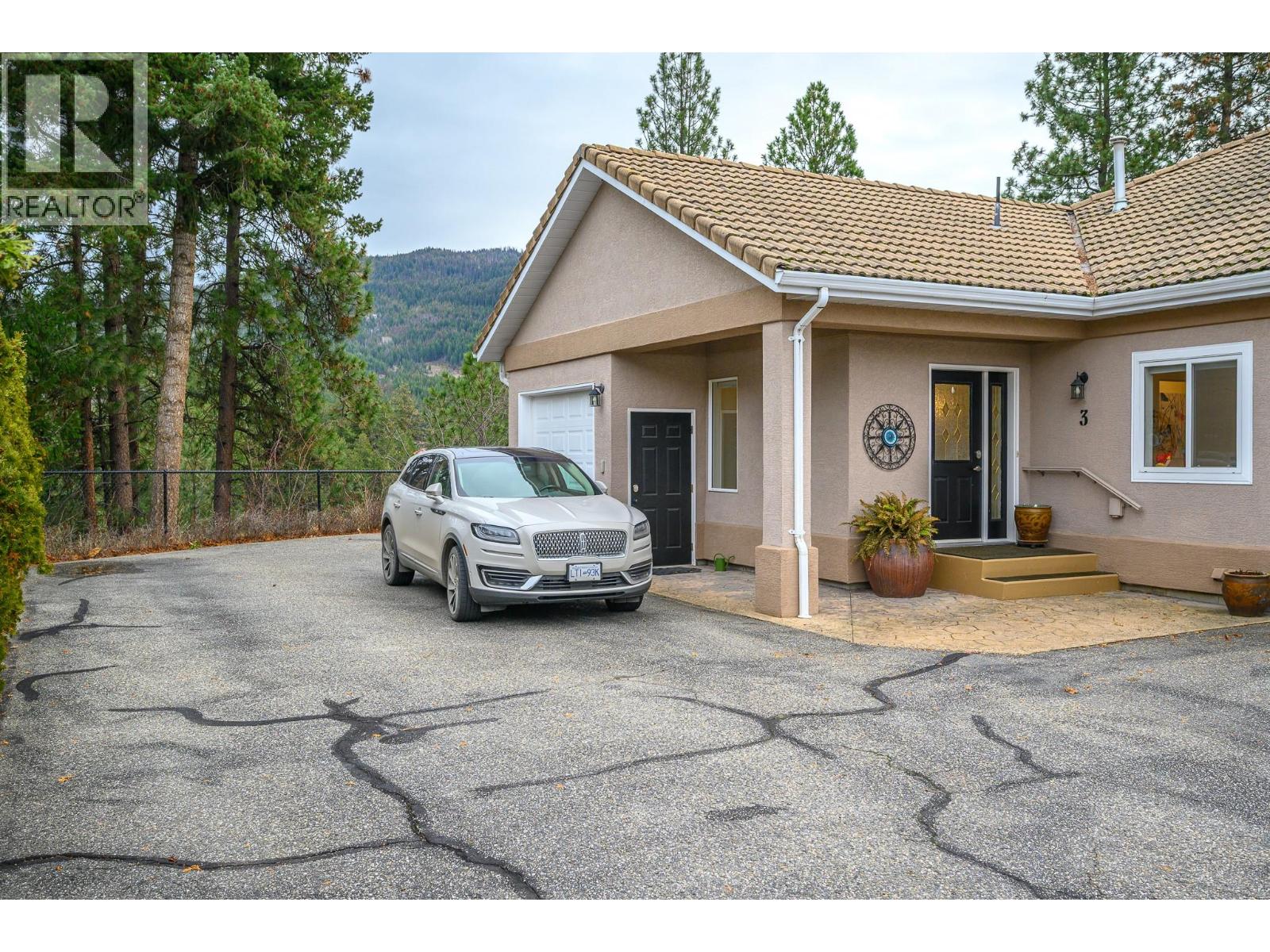 6924 Manning Place Unit# 3, Vernon, British Columbia  V1B 2Y5 - Photo 2 - 10371336