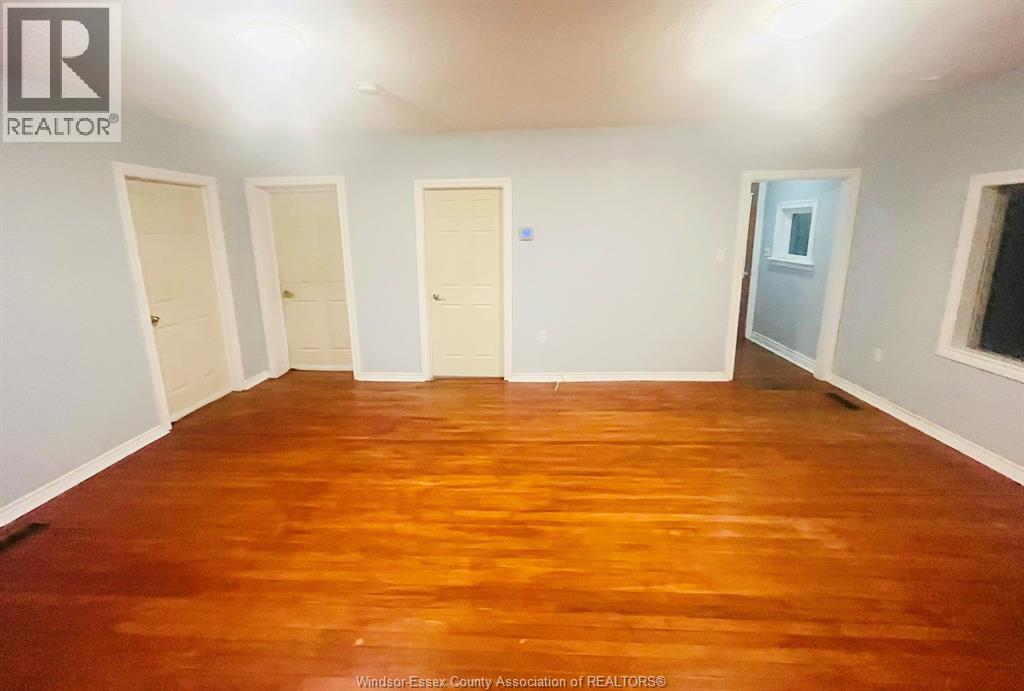 4 Hazelton Street, Leamington, Ontario N8H 1B6 - Photo 3 - 25031854