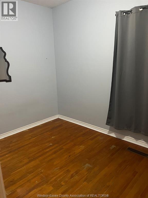 4 Hazelton Street, Leamington, Ontario N8H 1B6 - Photo 9 - 25031854