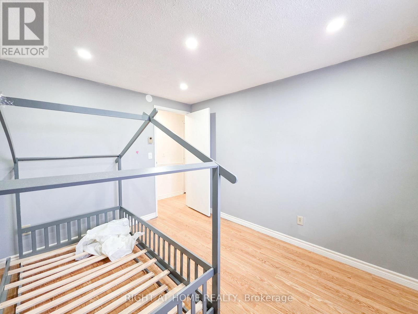 556 Capilano Crescent, Oshawa, Ontario  L1H 7V2 - Photo 14 - E12642002