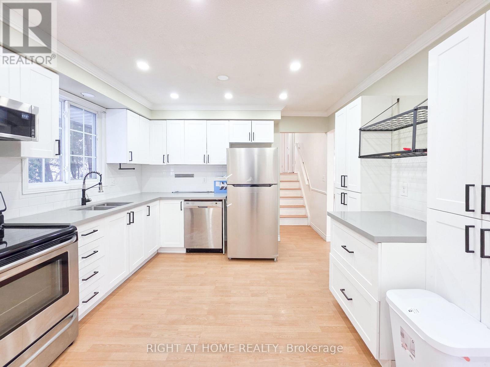 556 Capilano Crescent, Oshawa, Ontario  L1H 7V2 - Photo 8 - E12642002