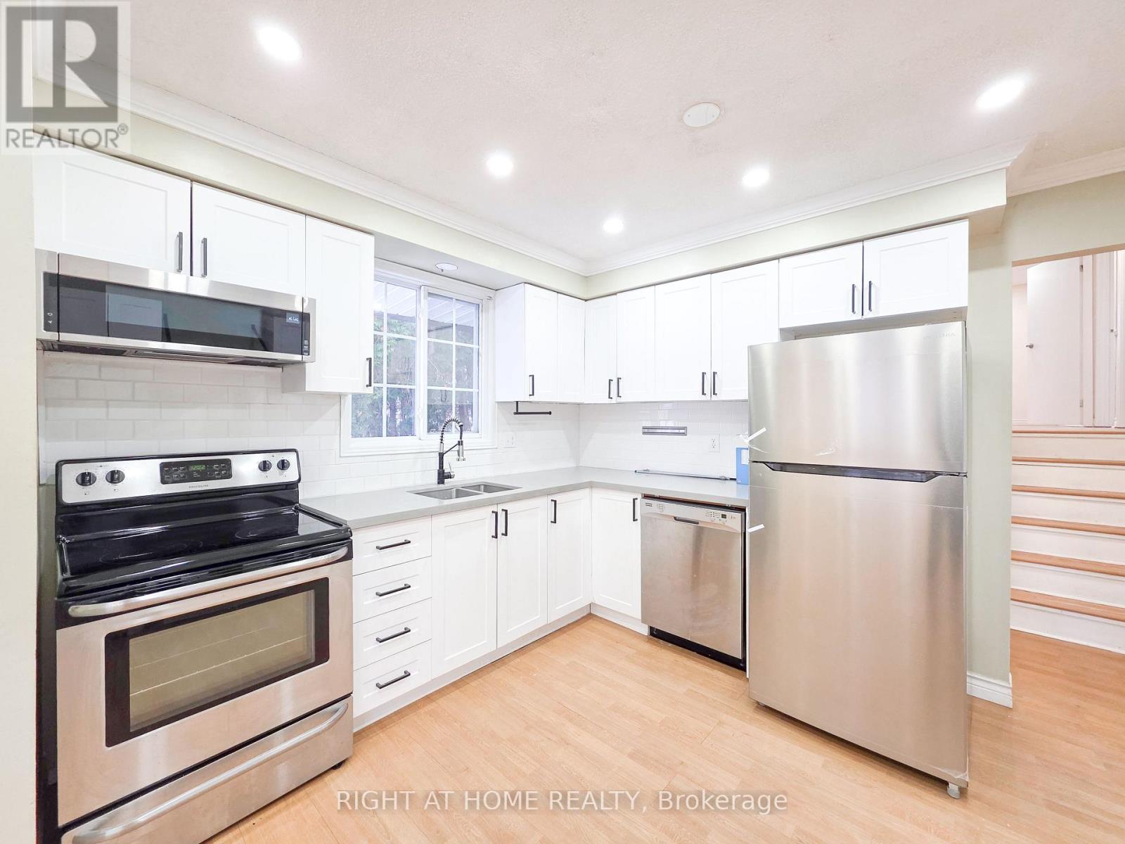 556 Capilano Crescent, Oshawa, Ontario  L1H 7V2 - Photo 9 - E12642002