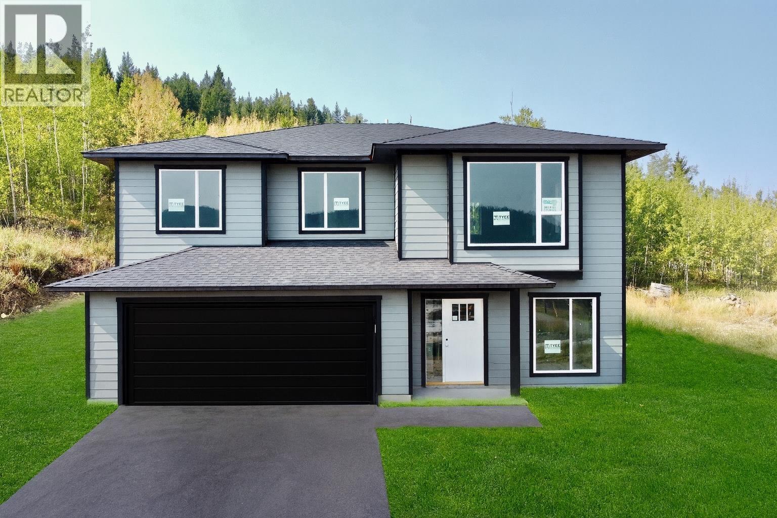 905 SPRUCE PLACE, 100 Mile House, British Columbia