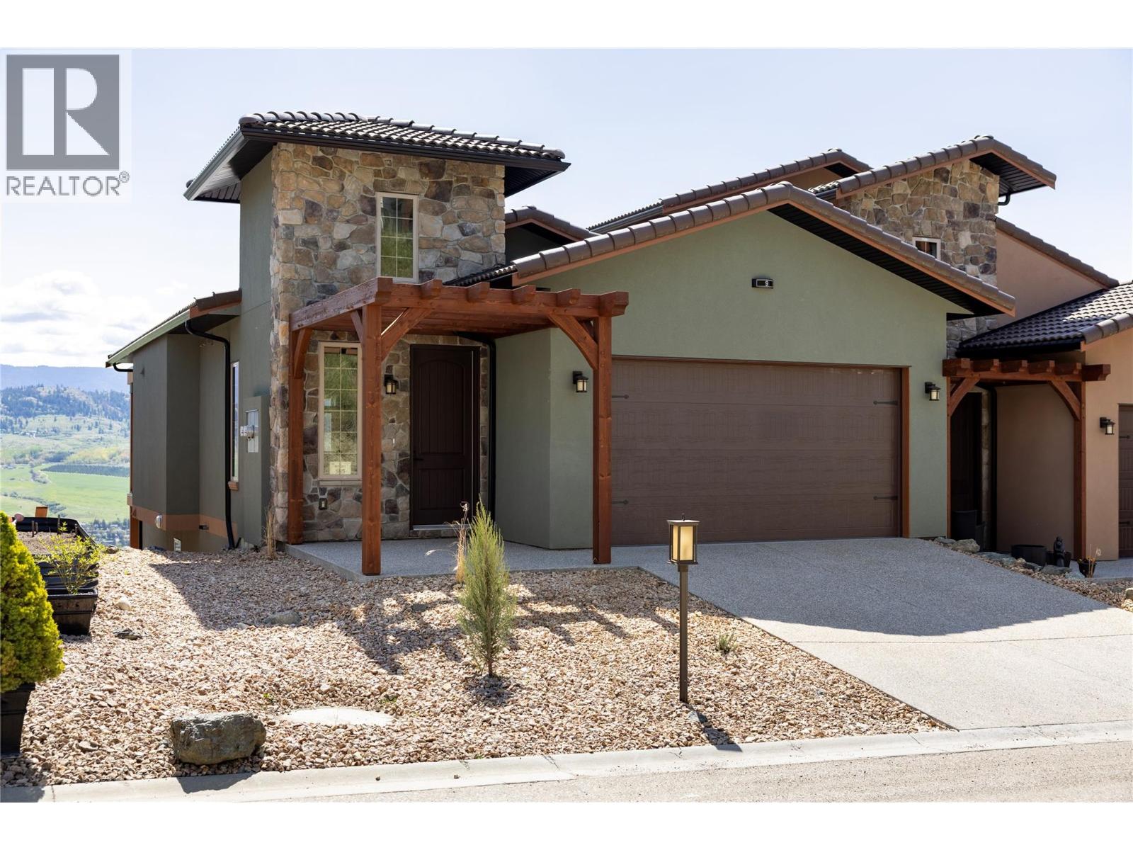 595 Vineyard Way N Unit# 9, Vernon, British Columbia