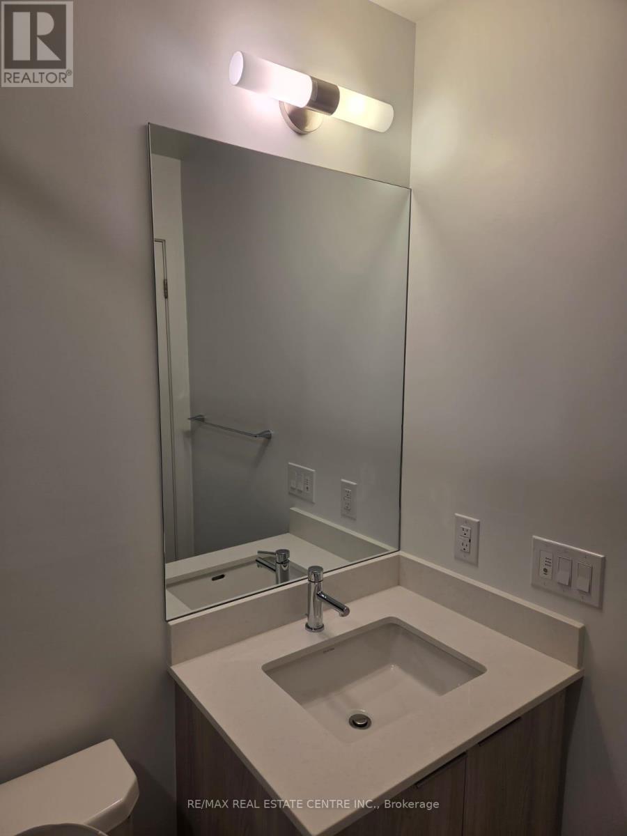 3307 - 395 Square One Drive, Mississauga, Ontario  L5B 0P6 - Photo 10 - W12641980