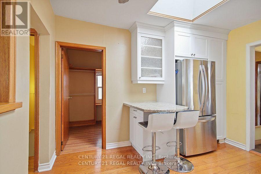 102 Newcastle Street, Toronto, Ontario  M8Z 1C8 - Photo 13 - W12642010