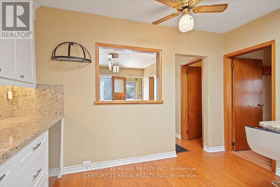 102 Newcastle Street, Toronto, Ontario  M8Z 1C8 - Photo 15 - W12642010