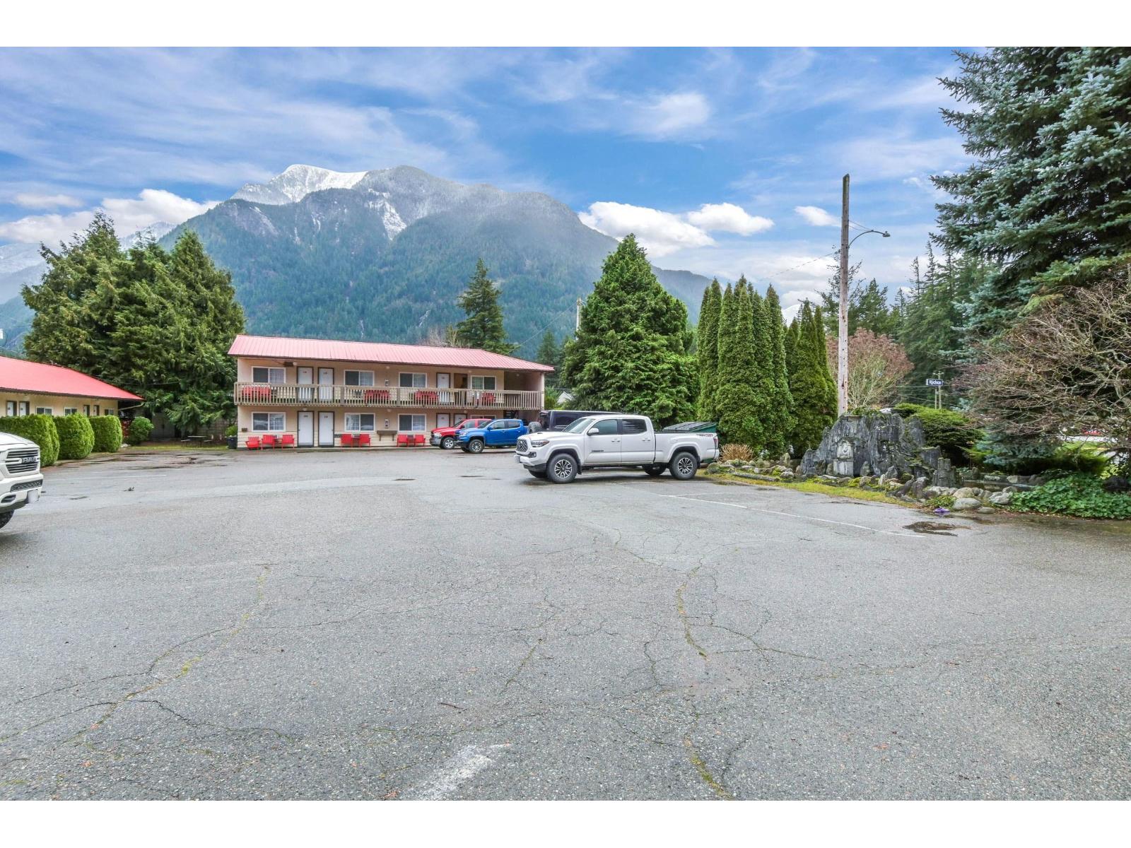 477 Fraser Avenue, Hope, Hope, British Columbia  V0X 1L0 - Photo 3 - C8074460