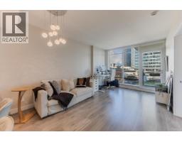 706 2008 ROSSER AVENUE, Burnaby, British Columbia