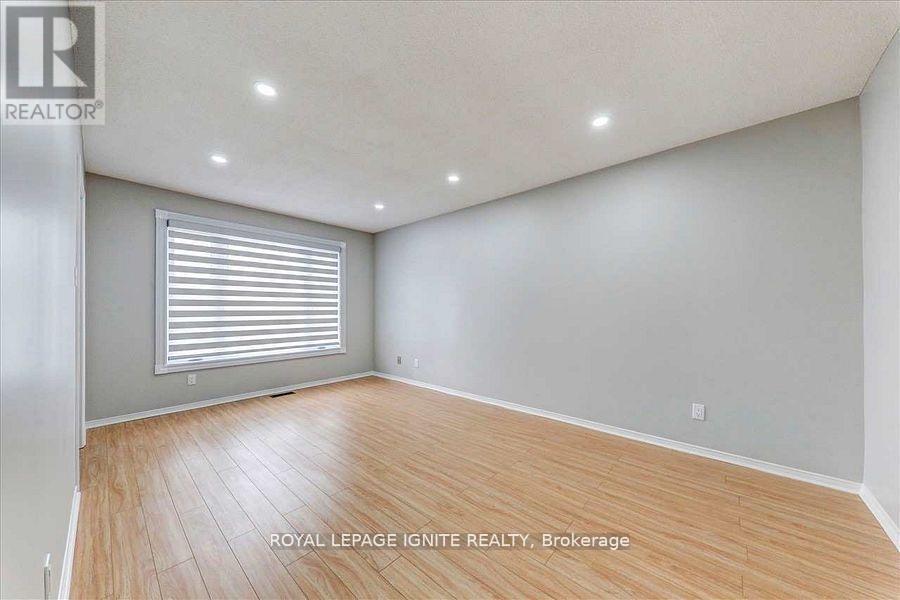 160 Twyn Rivers Drive, Pickering, Ontario  L1V 1E2 - Photo 11 - E12642032