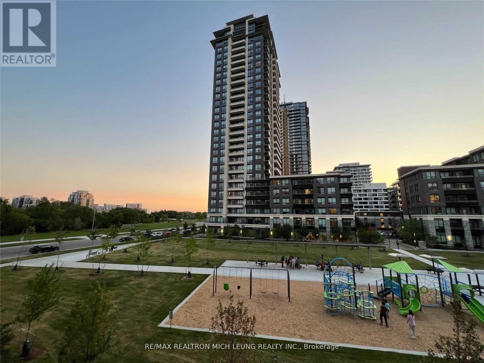 332 - 18 Uptown Drive, Markham, Ontario  L3R 5M5 - Photo 4 - N12642022