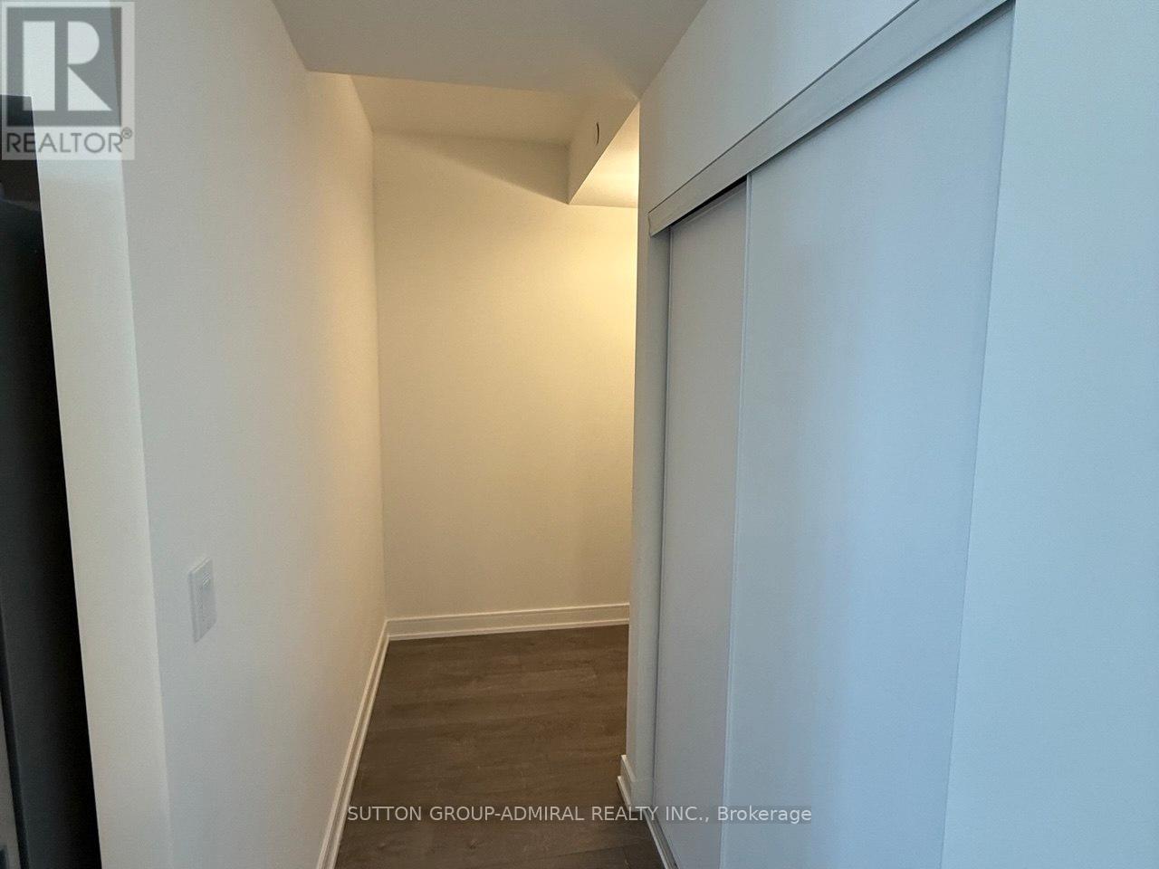 B1001 - 715 Davis Drive E, Newmarket, Ontario  L3Y 0J2 - Photo 10 - N12642040