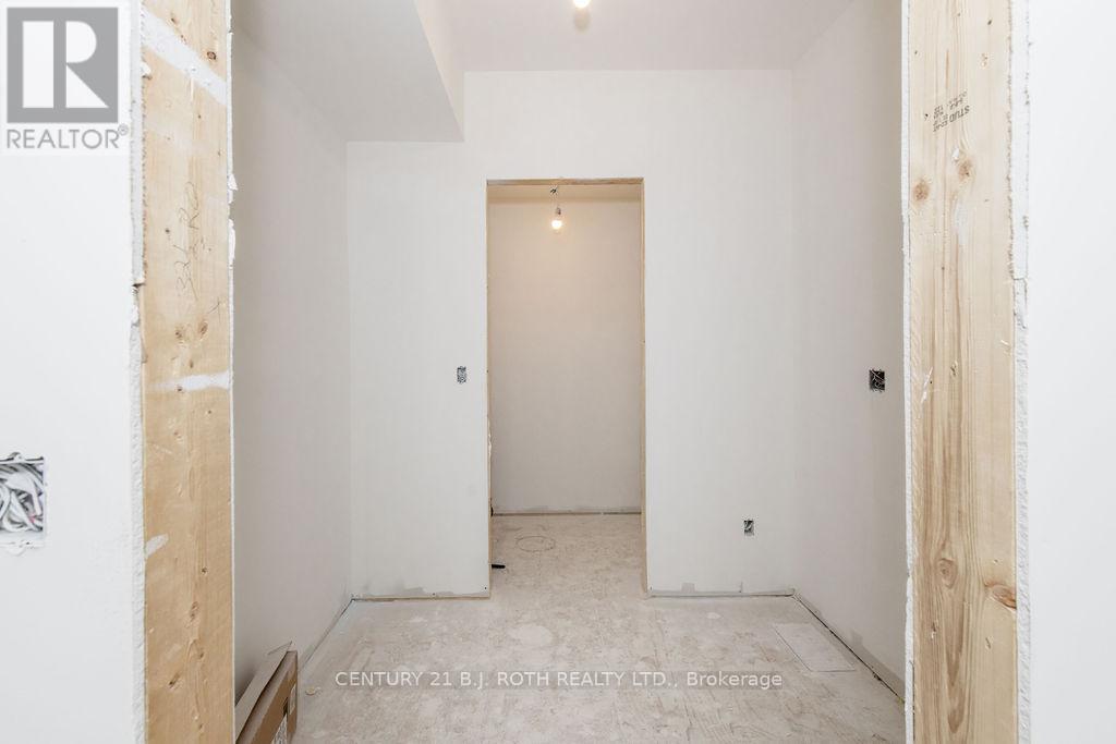 56 Brennan Avenue, Barrie, Ontario  L4N 4B1 - Photo 10 - S12642042