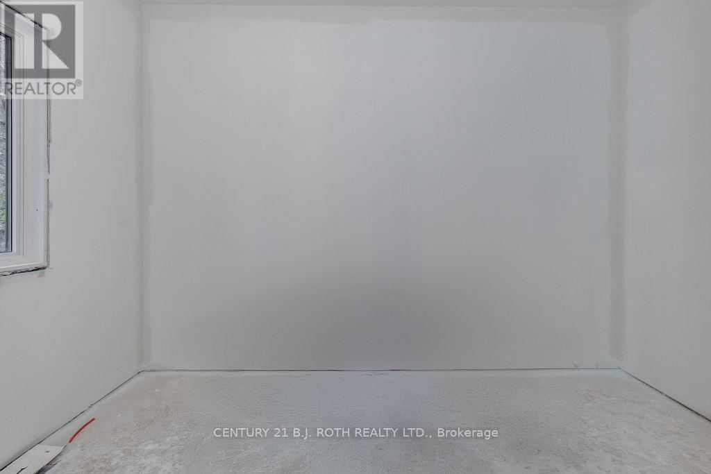 56 Brennan Avenue, Barrie, Ontario  L4N 4B1 - Photo 36 - S12642042