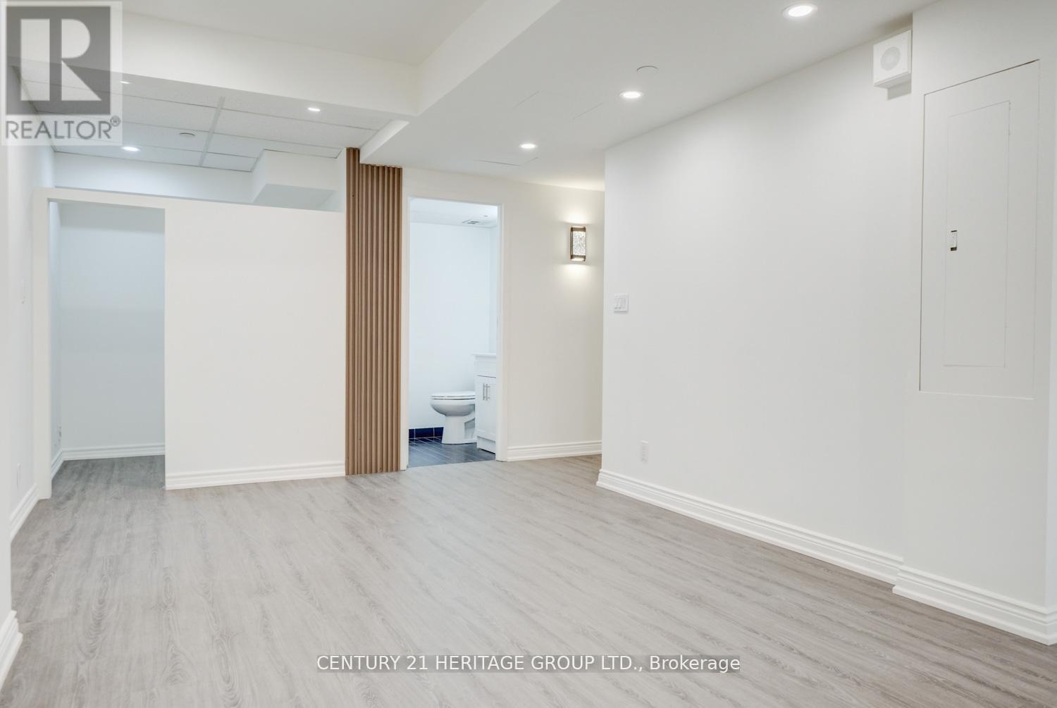 101 - 2900 Yonge Street, Toronto, Ontario  M4N 3N8 - Photo 7 - C12547354