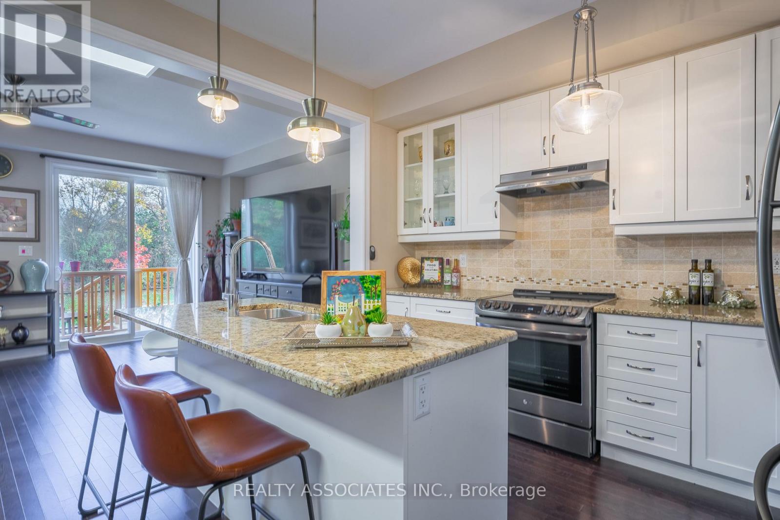 3333 Mockingbird Common E, Oakville, Ontario  L6H 0X1 - Photo 14 - W12642044