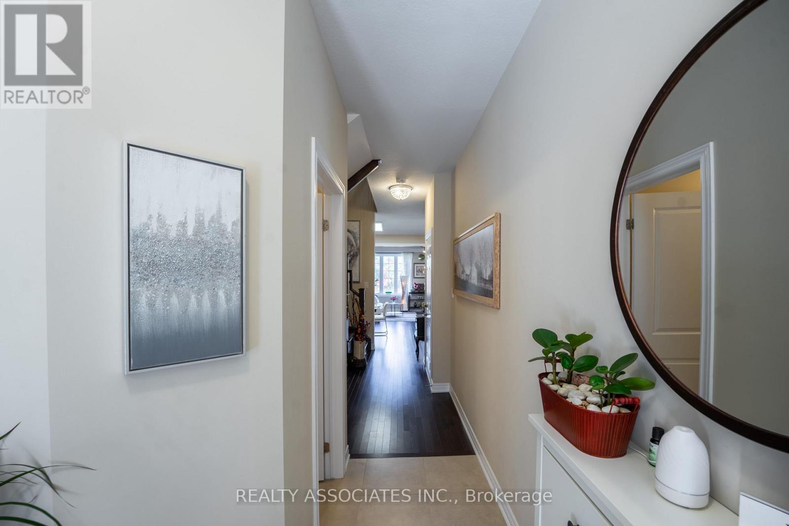 3333 Mockingbird Common E, Oakville, Ontario  L6H 0X1 - Photo 3 - W12642044