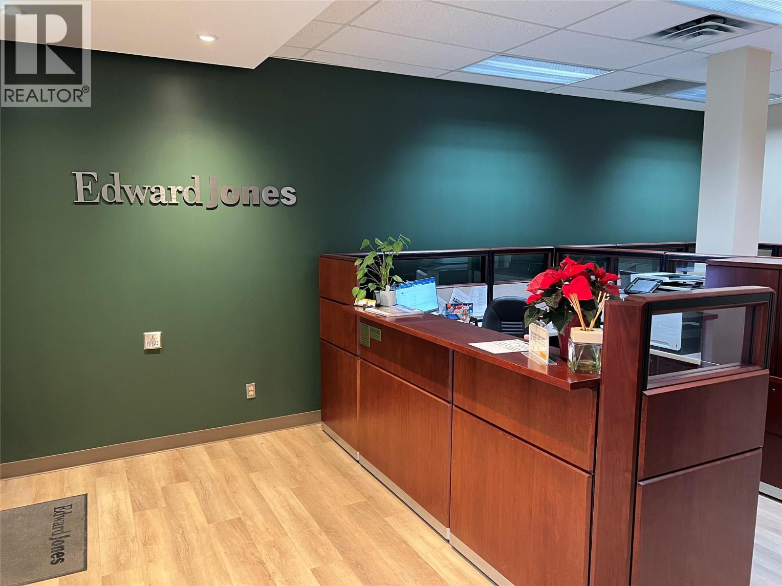 205 Cranbrook Street N, Cranbrook, British Columbia  V1C 3R1 - Photo 3 - 10371355