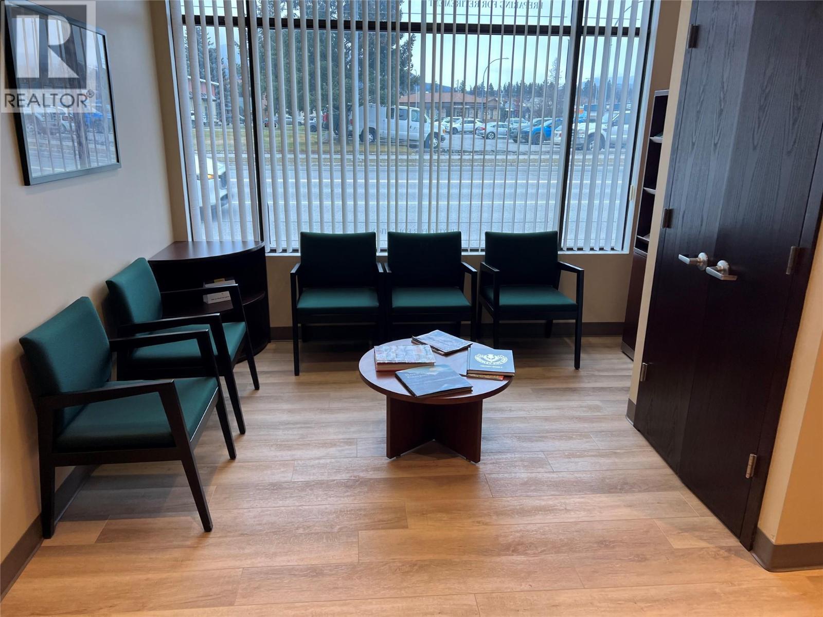 205 Cranbrook Street N, Cranbrook, British Columbia  V1C 3R1 - Photo 4 - 10371355