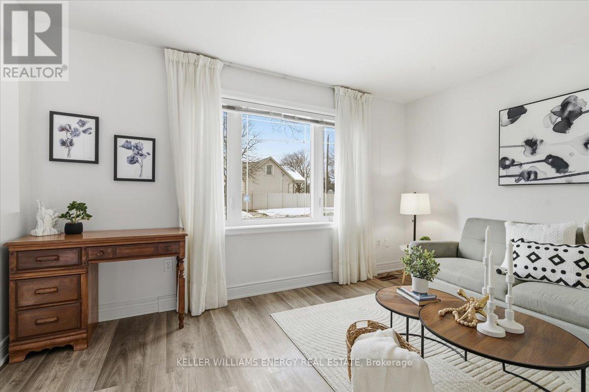 81 Haymarket Road, Toronto (Downsview-Roding-Cfb), Ontario  M3L 1H8 - Photo 10 - W12642060