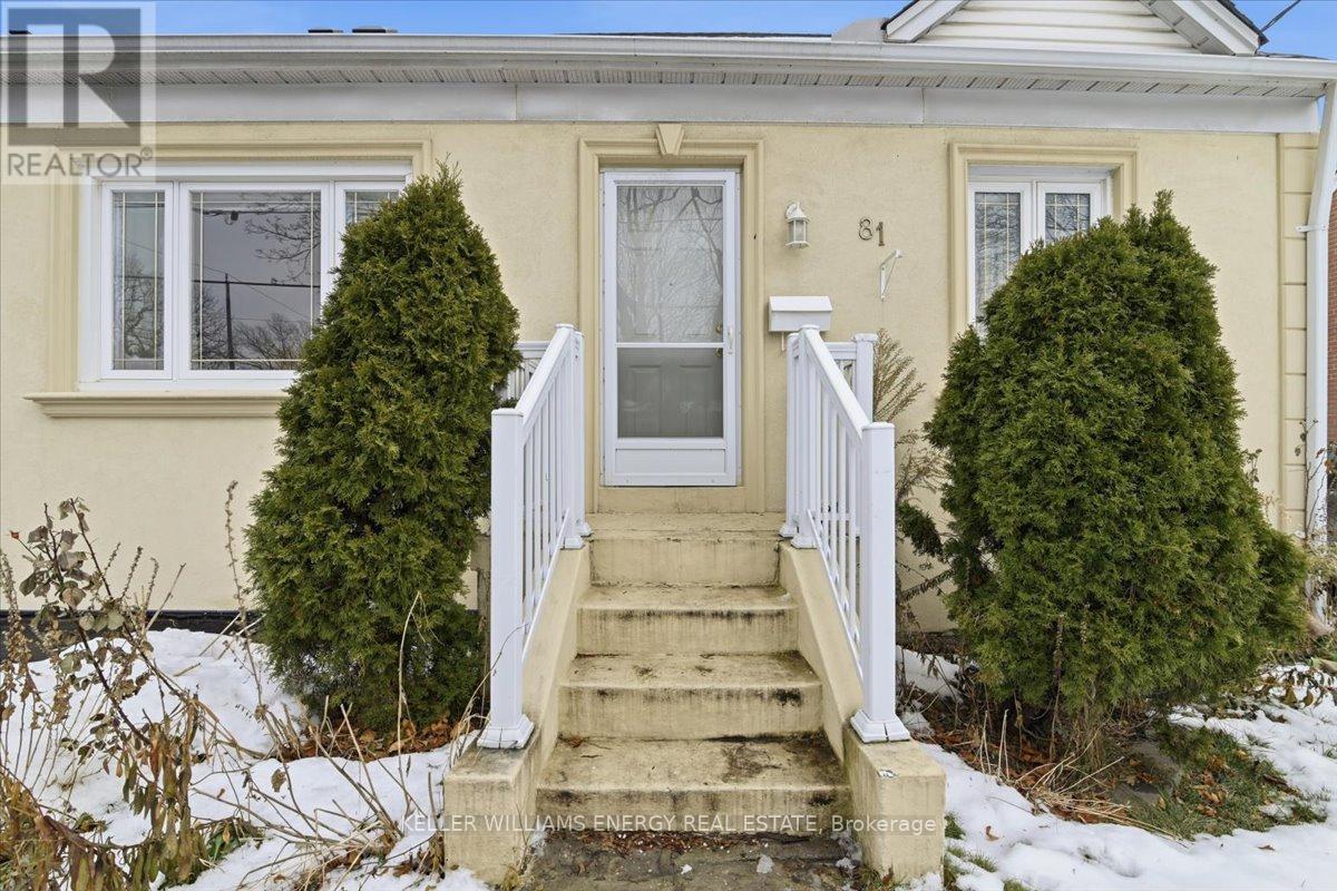 81 Haymarket Road, Toronto (Downsview-Roding-Cfb), Ontario  M3L 1H8 - Photo 4 - W12642060