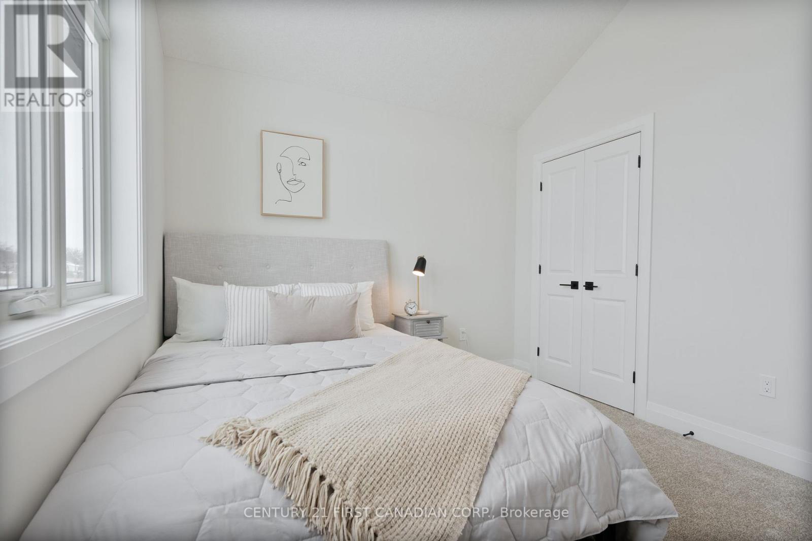 64 Postma Crescent, North Middlesex, Ontario  N0M 1A0 - Photo 19 - X12642054